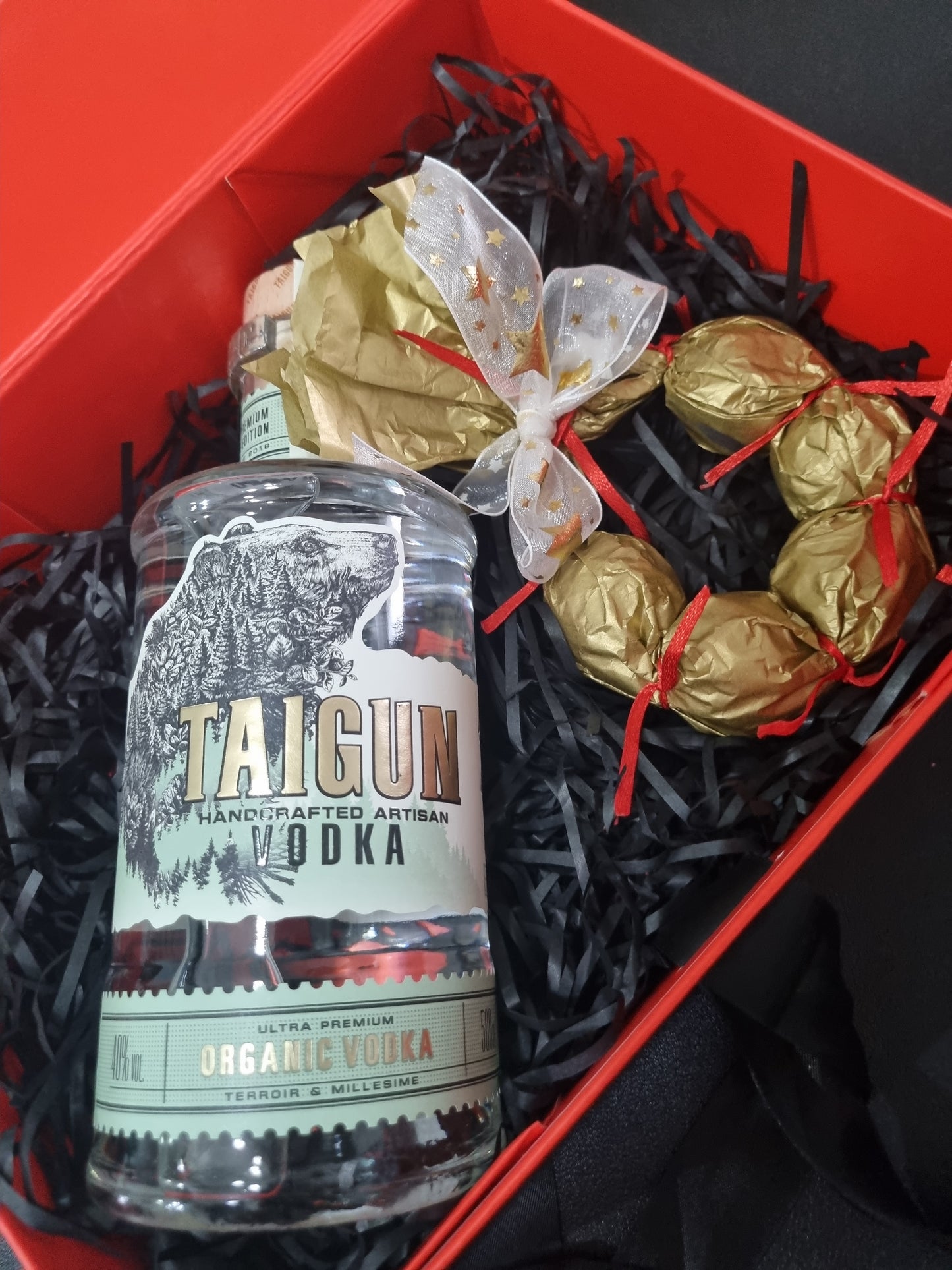 Taigun + Cocktail Mixers Gift Box